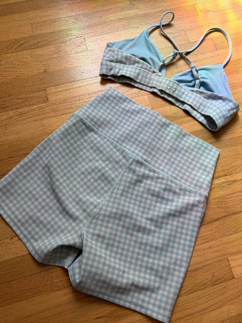 alo yoga - blue gingham - sports bra and bike short set - size small - Picture 4 of 6